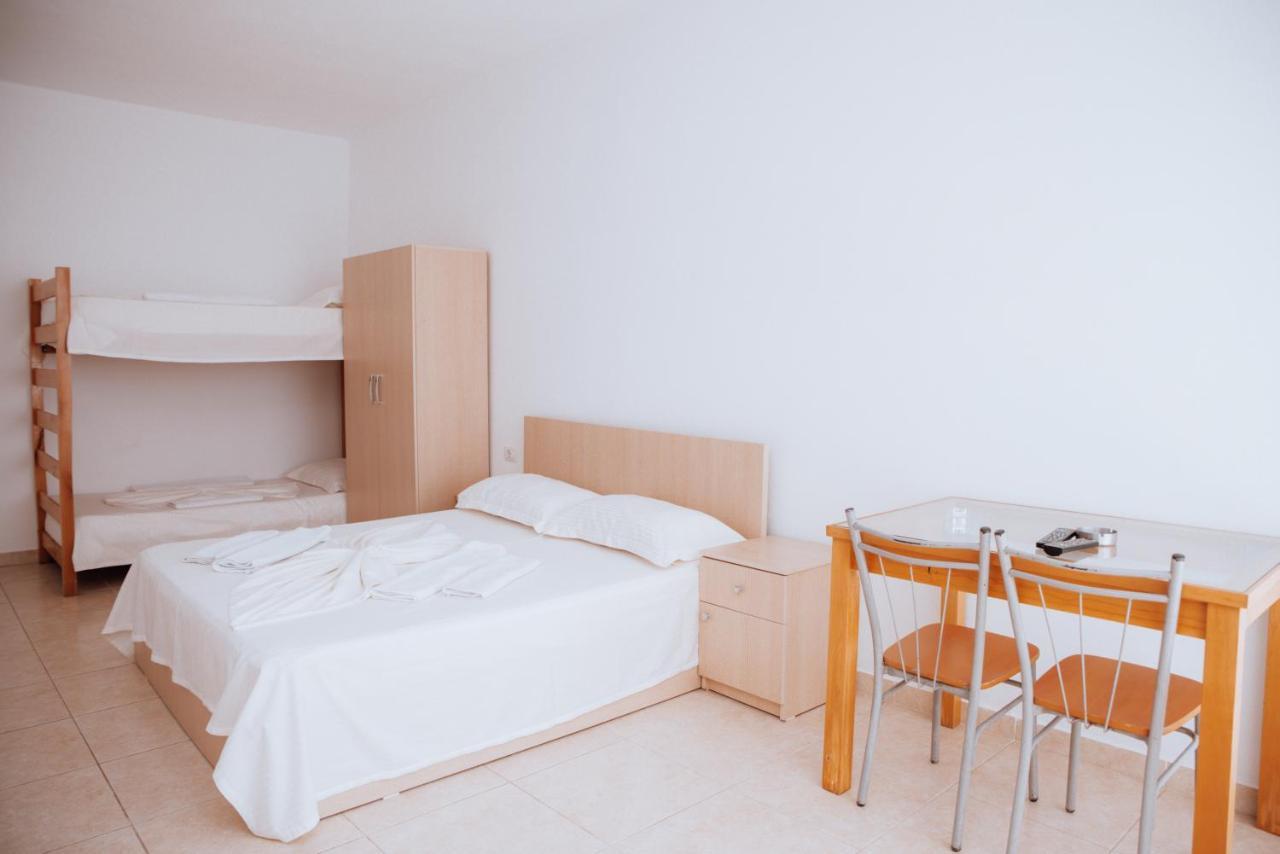 Hotel Perdja Velipojë Esterno foto