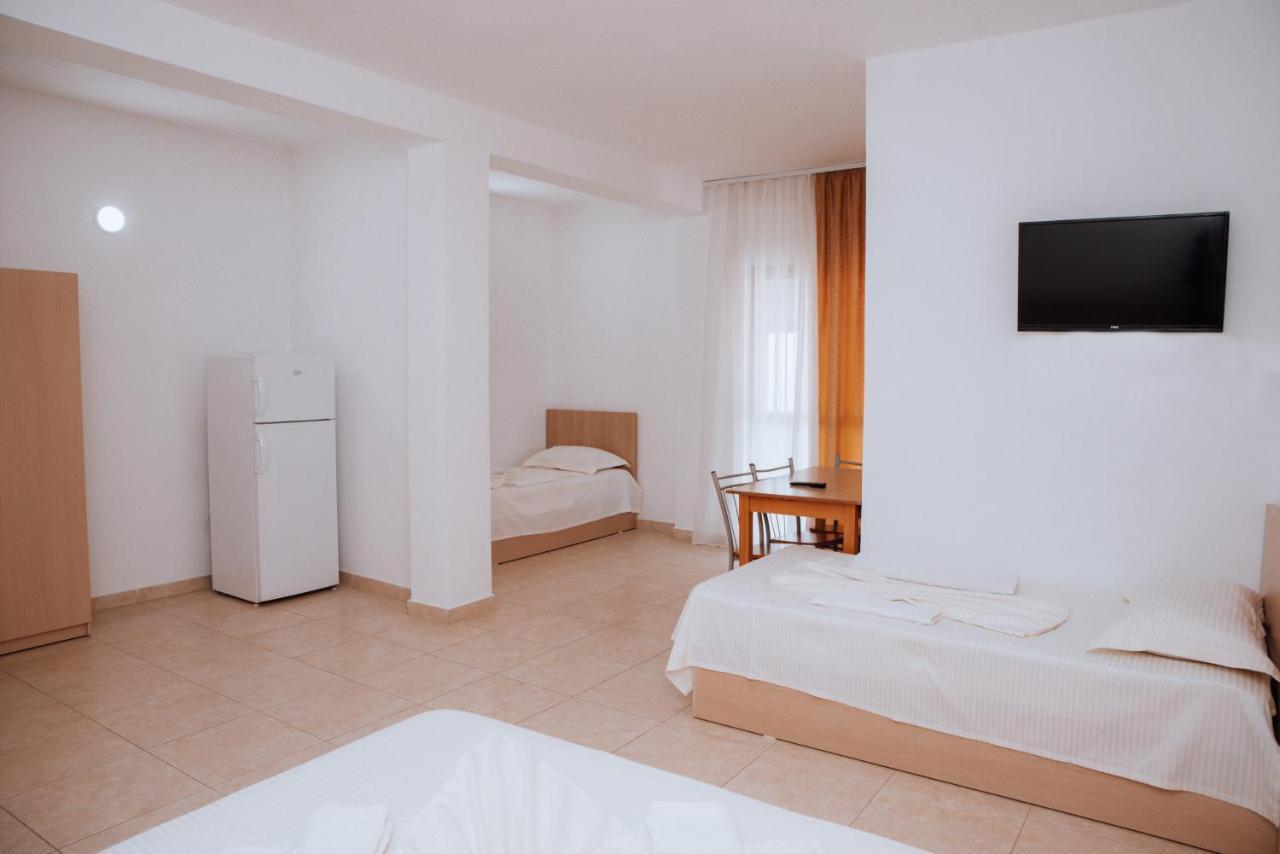 Hotel Perdja Velipojë Esterno foto